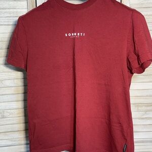 Sonneti London Essential T-shirt in burgundy 100% cotton